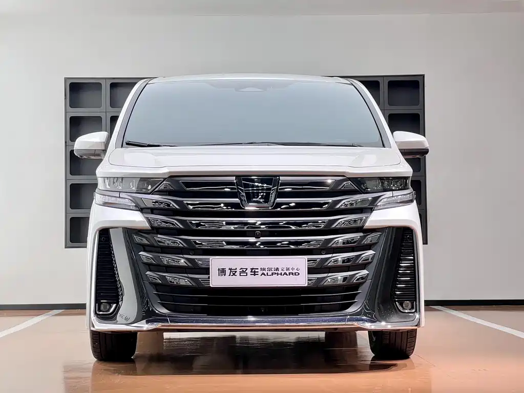 Toyota Vellfire — миниатюра 2