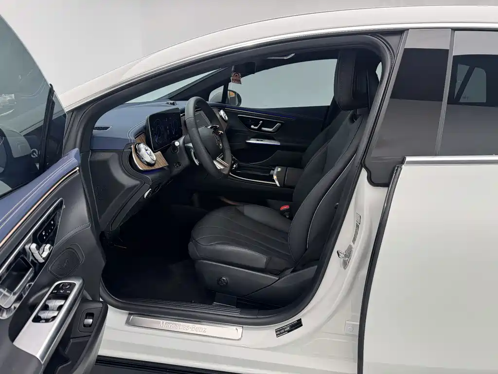 Mercedes-Benz EQE — миниатюра 10