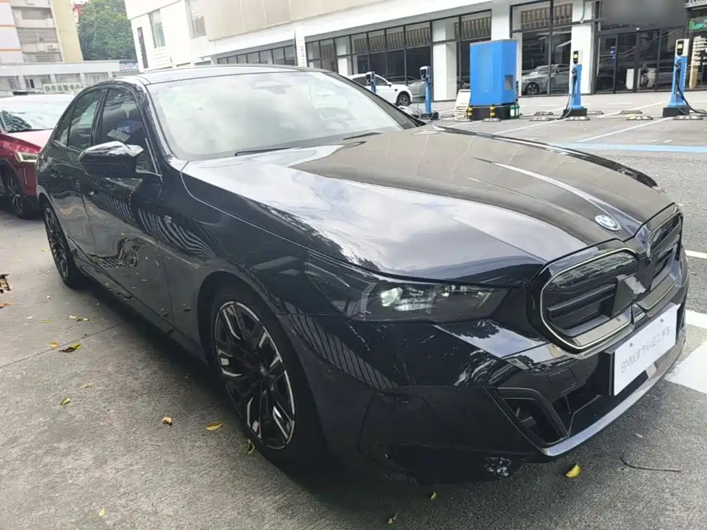 BMW i5 M60 — миниатюра 4