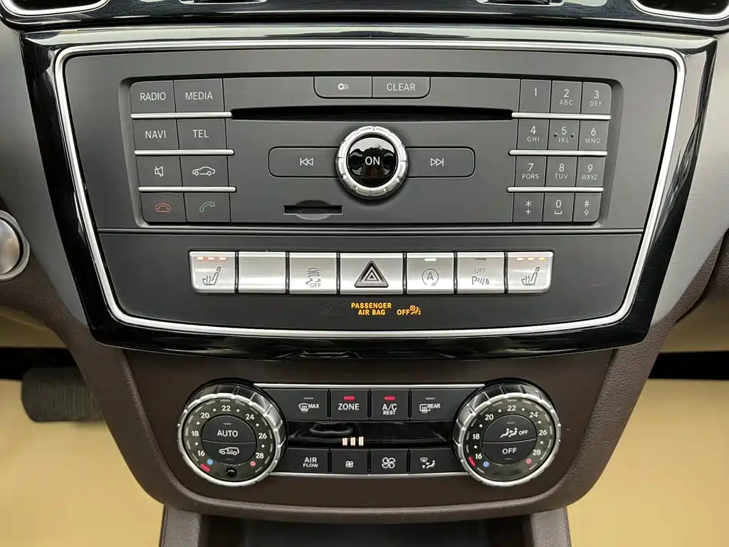 Mercedes-Benz GLS — миниатюра 25
