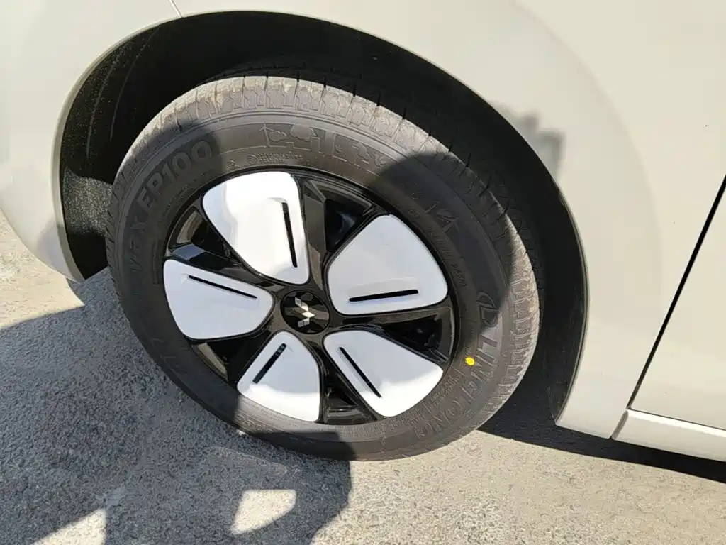 Wuling MINIEV — миниатюра 23