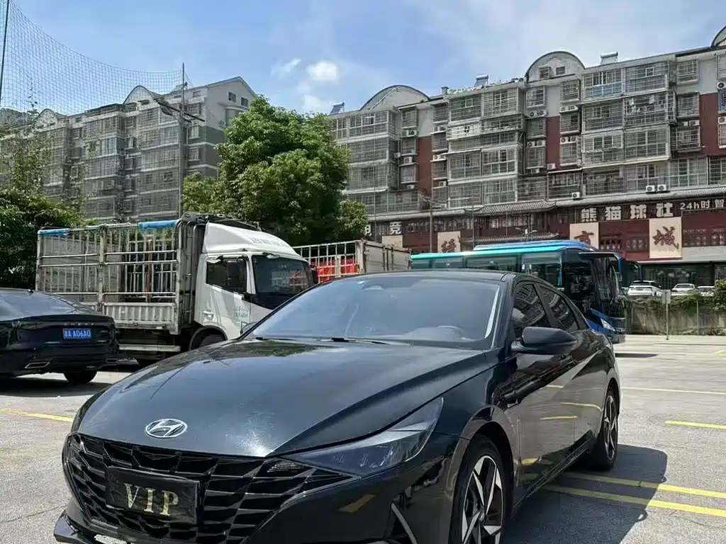 Hyundai Elantra 2021