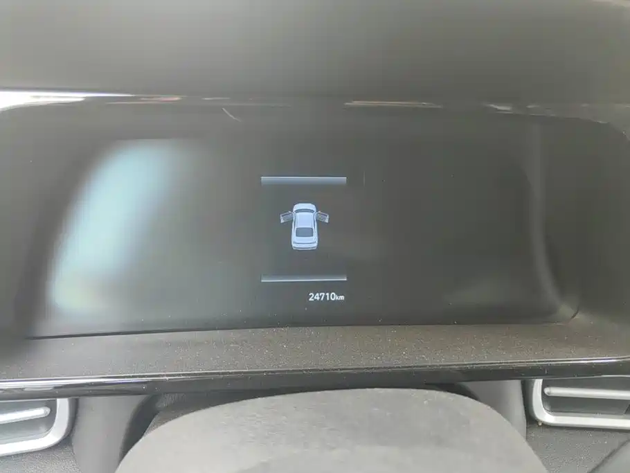 Hyundai Elantra — миниатюра 14