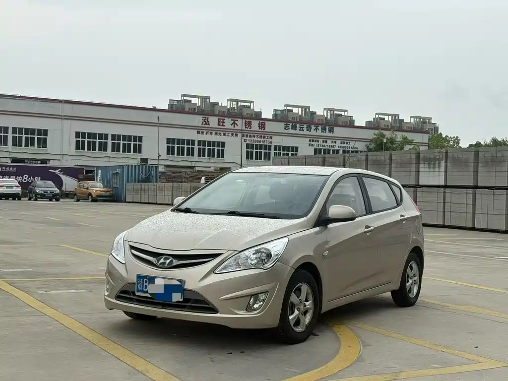 Hyundai Verna 2011