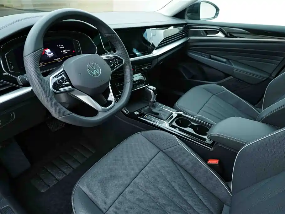 Volkswagen Passat 2024 380TSI Elite