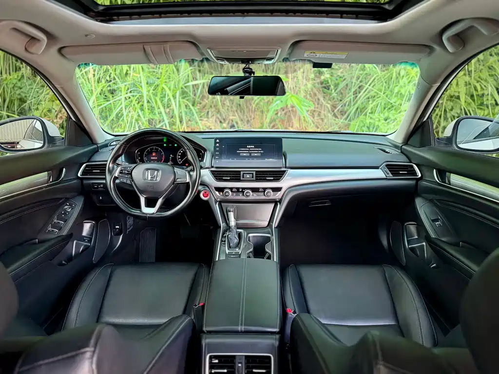 Honda Accord — миниатюра 9