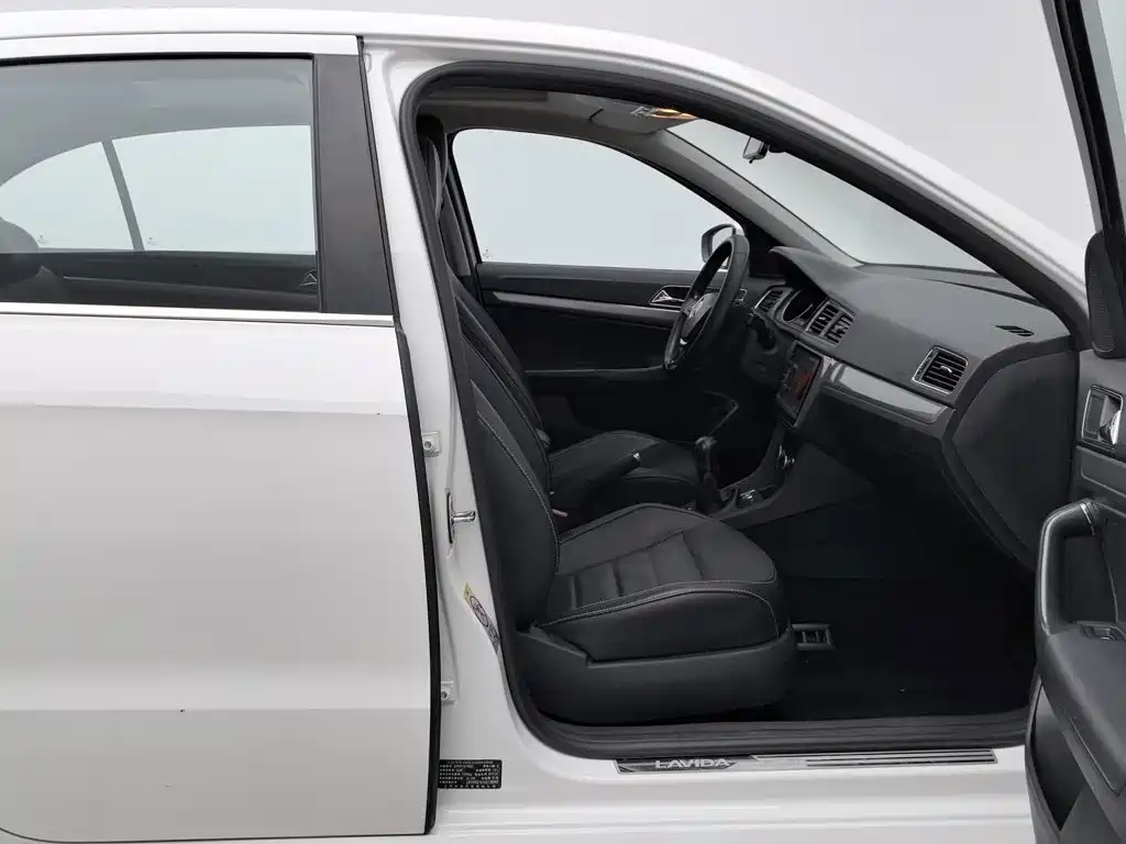 Volkswagen Lavida — миниатюра 23