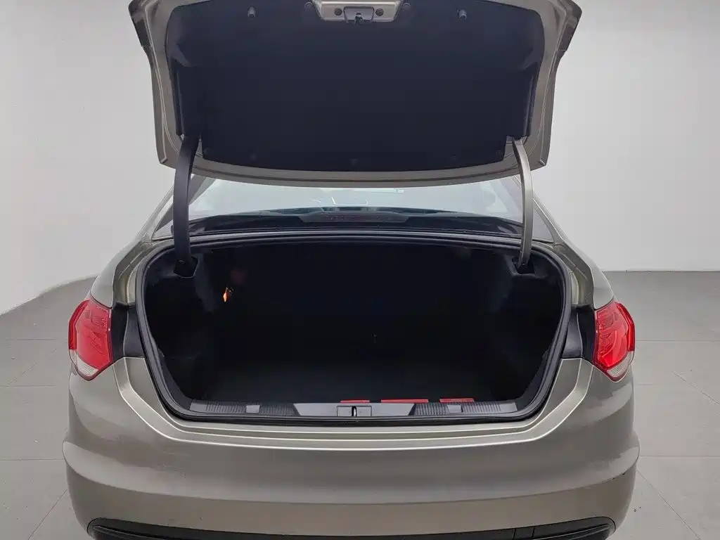 Citroen C4L — миниатюра 16