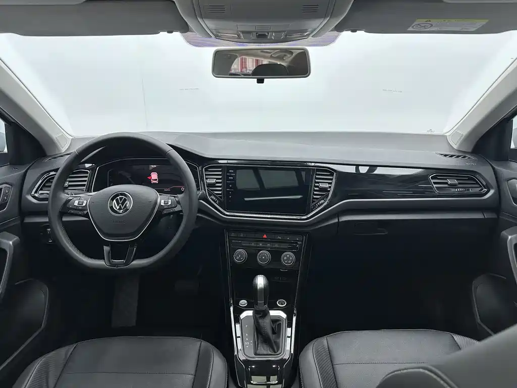Volkswagen T-Roc 2022 280TSI DSG PLUS