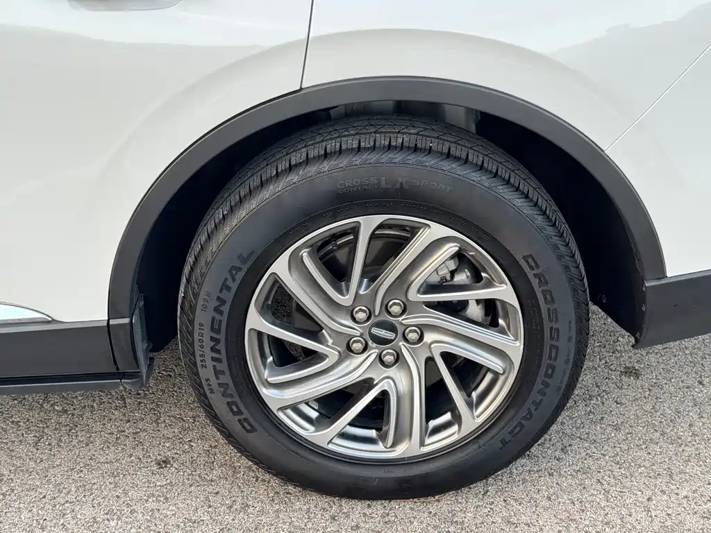 Lincoln Aviator — миниатюра 11