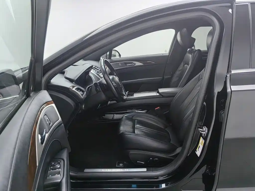 Lincoln MKZ — миниатюра 10