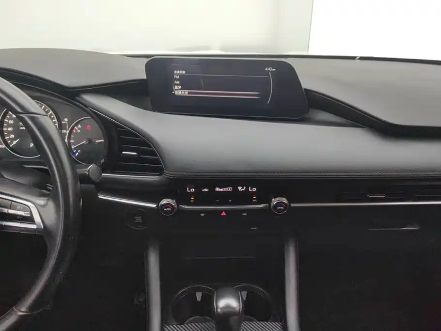 Mazda 3 Axela — миниатюра 13