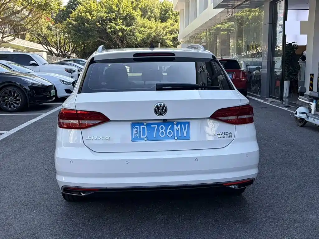 Volkswagen Lavida — миниатюра 8