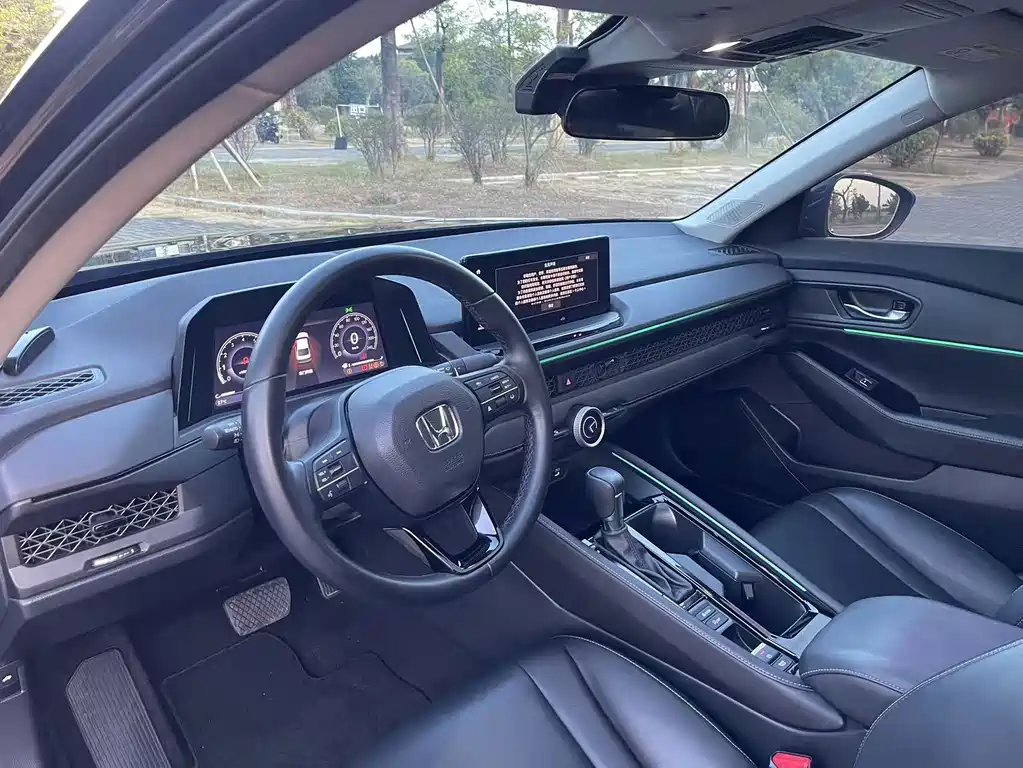 Honda Accord — миниатюра 9