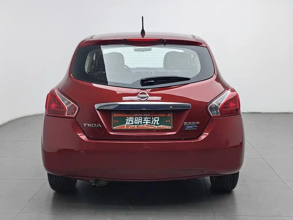 Nissan Tiida — миниатюра 4