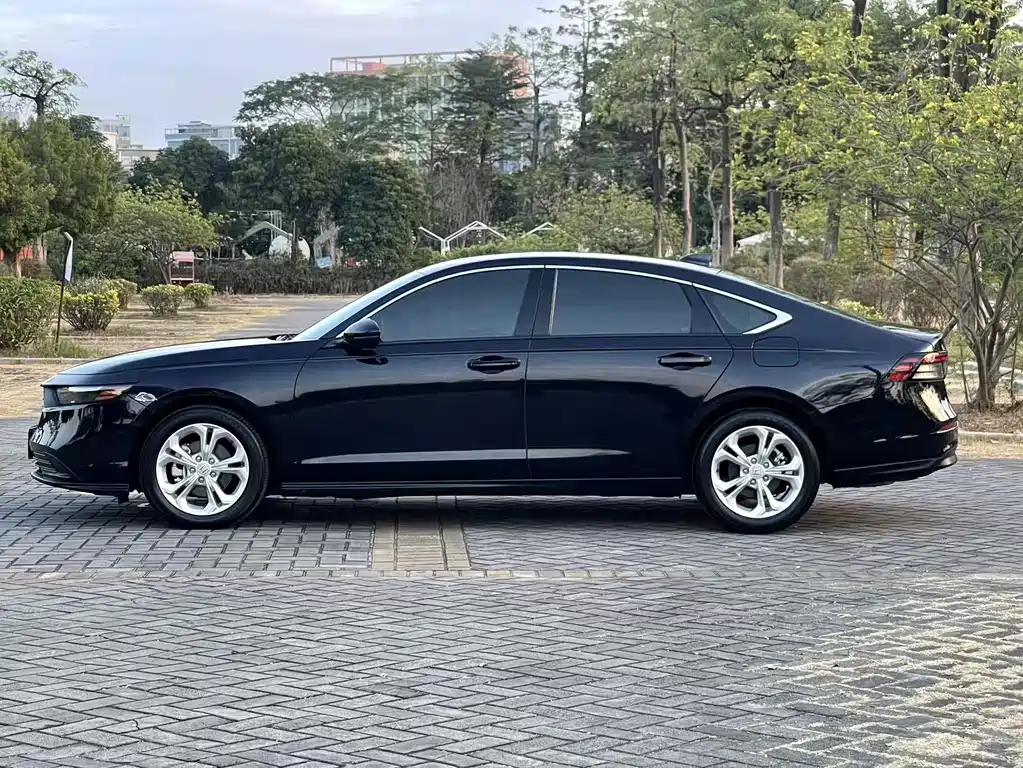 Honda Accord — миниатюра 4