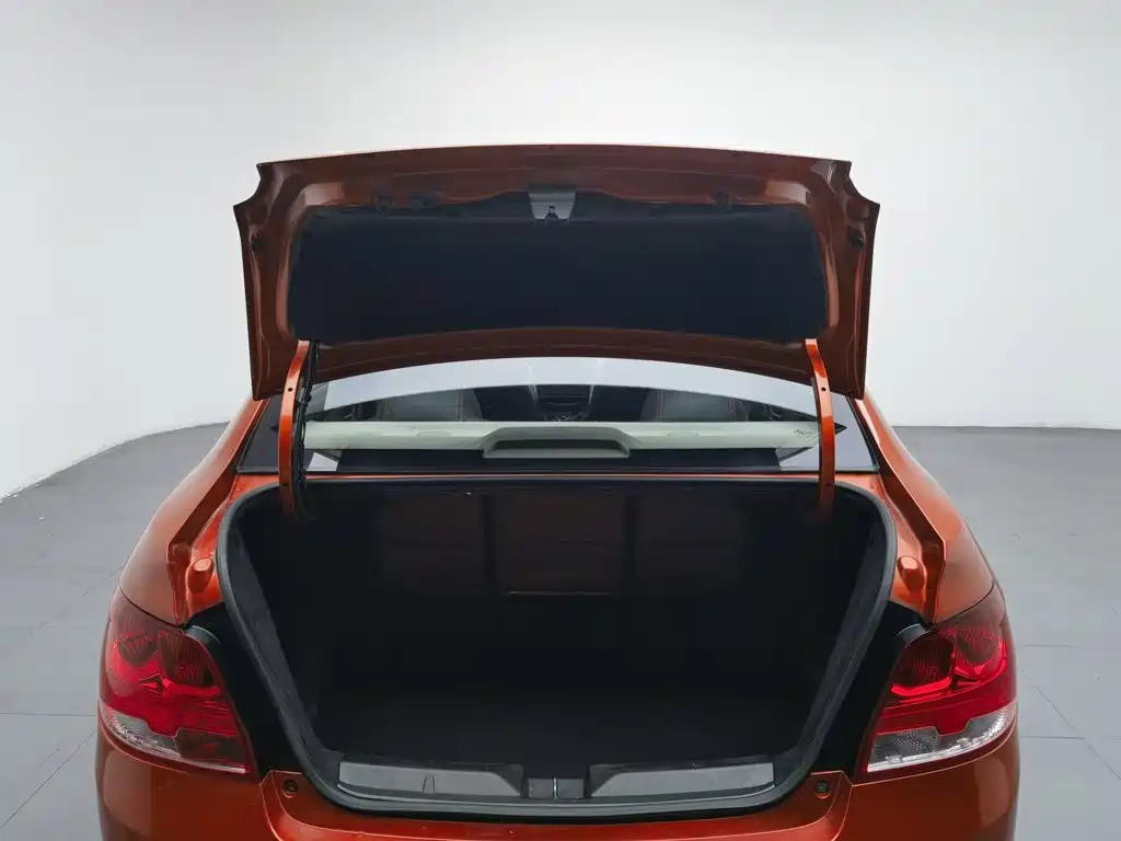 Chevrolet Sail — миниатюра 16