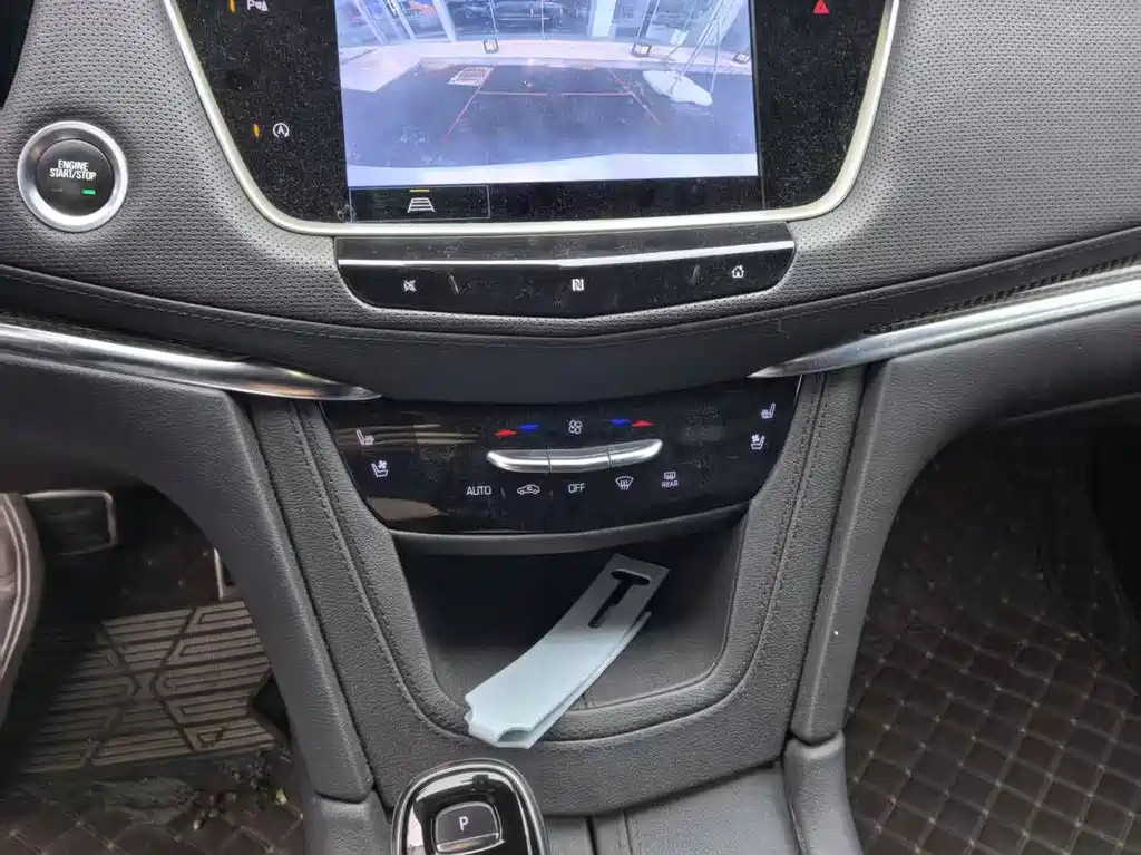 Cadillac XT5 — миниатюра 8