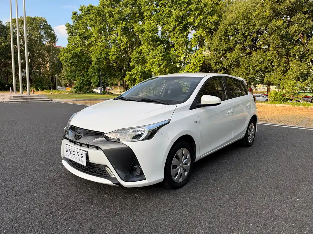 Toyota Yaris L