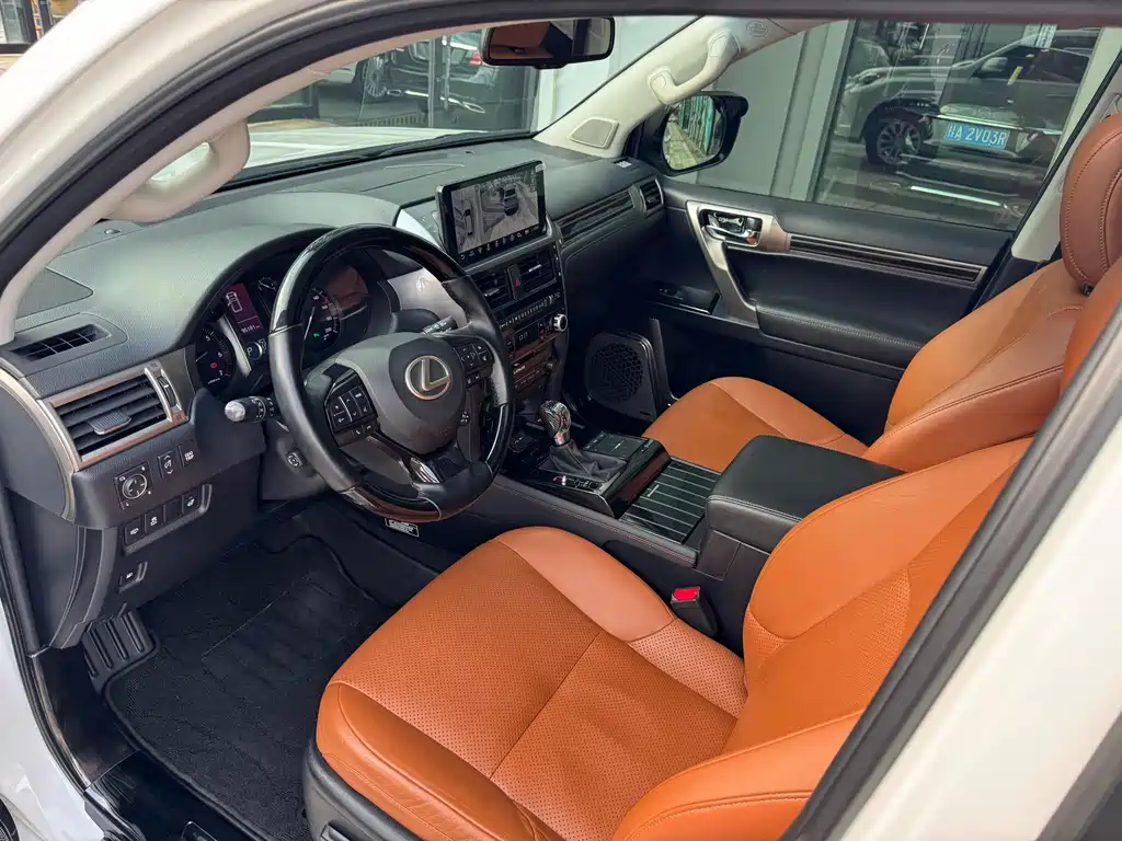 Lexus GX — миниатюра 10