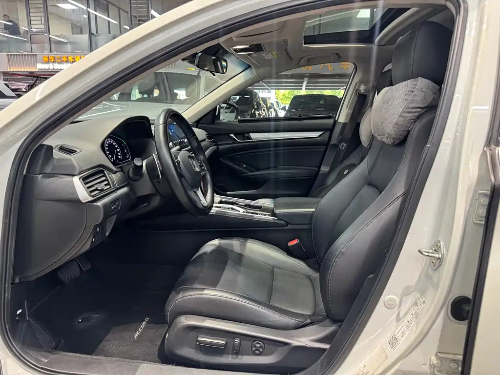 Honda Accord — миниатюра 9