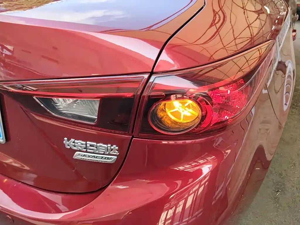 Mazda 3 Axela — миниатюра 8