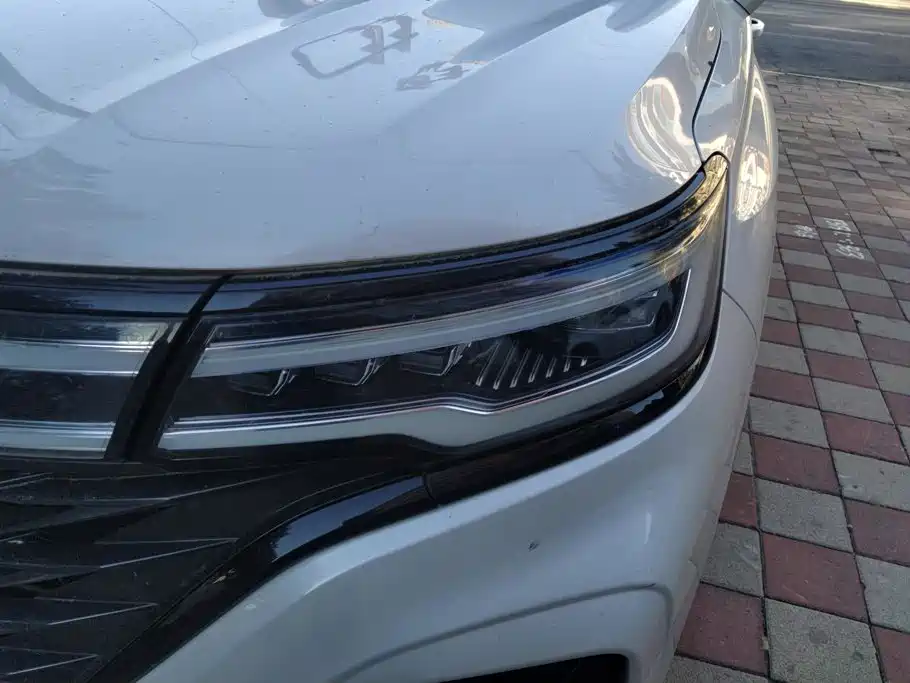 Roewe RX5 MAX — миниатюра 5