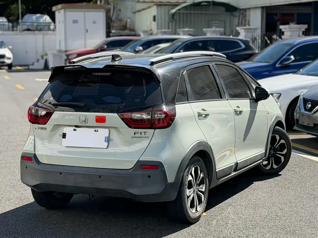 Honda Fit — миниатюра 9