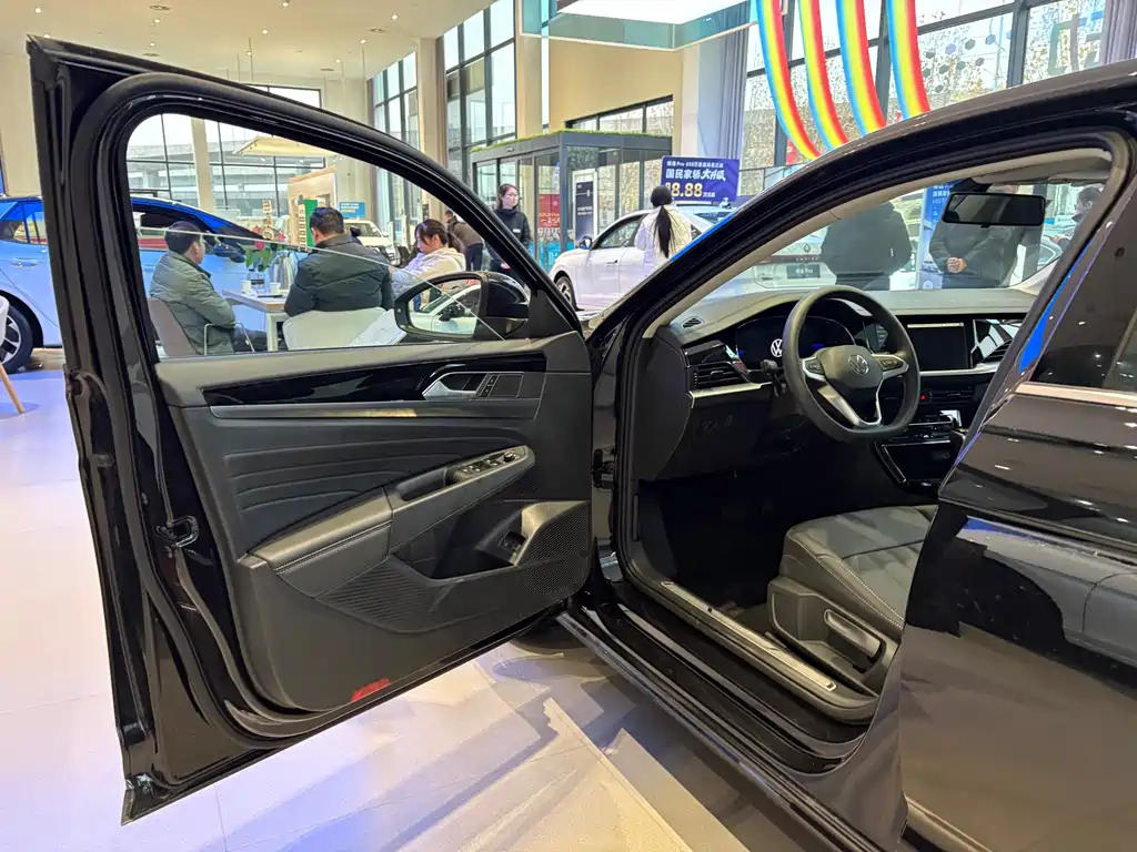 VOLKSWAGEN PASSAT NEW ENERGY