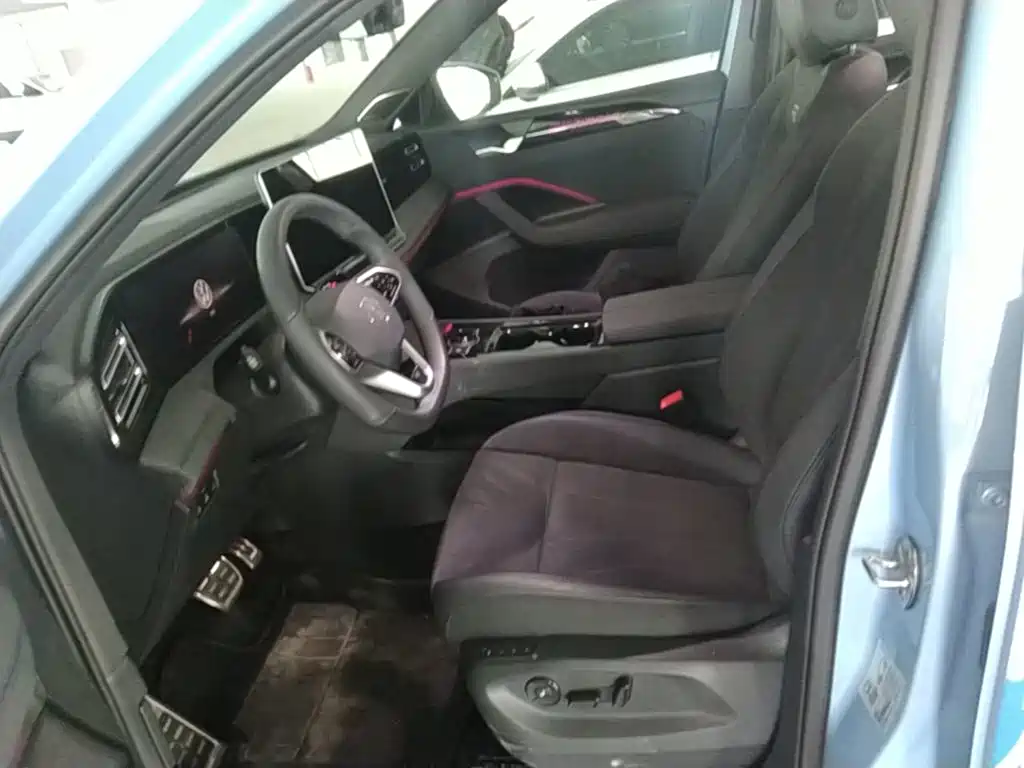 Volkswagen Tiguan L — миниатюра 15