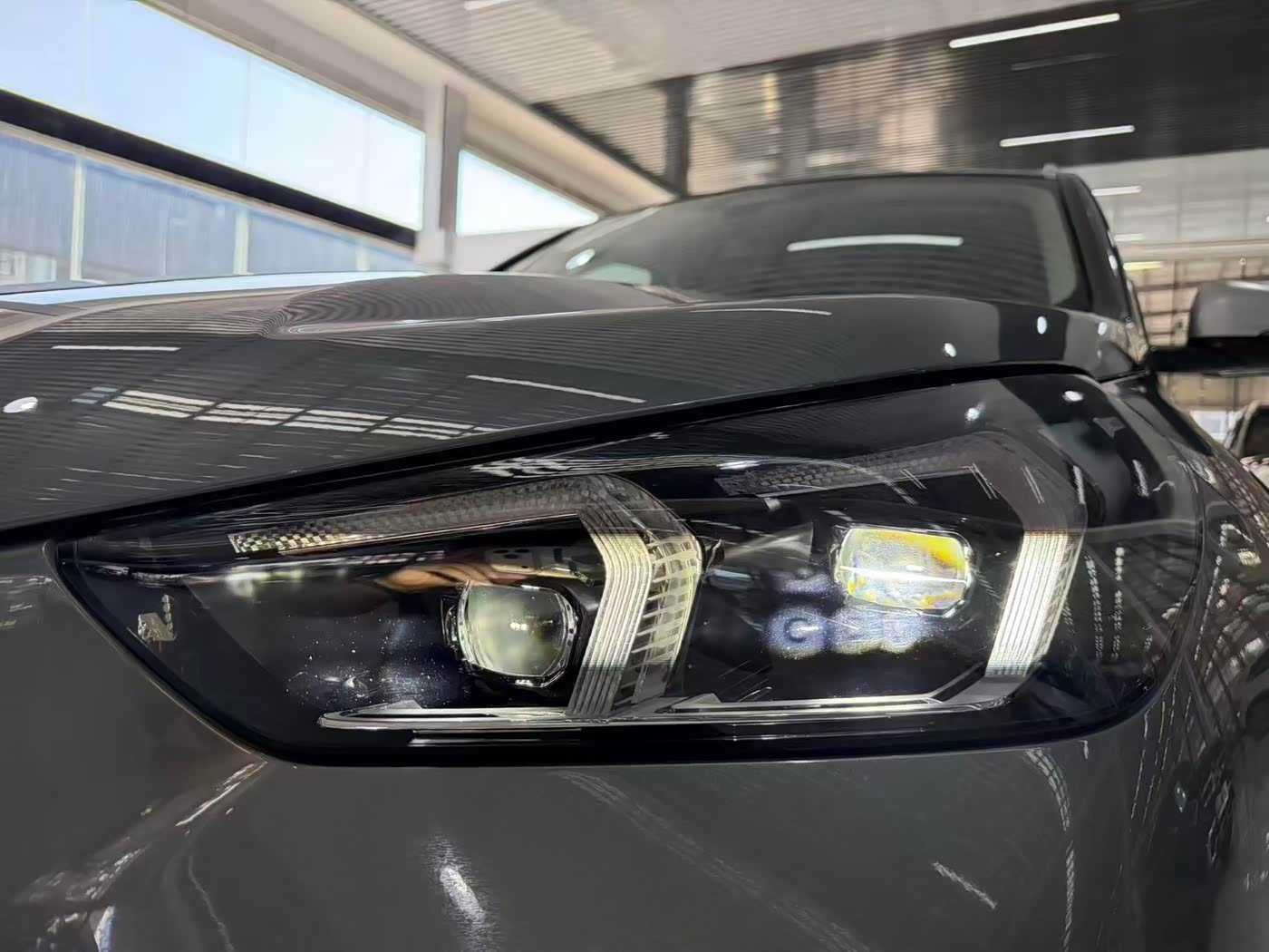 BMW X1 1.5 л 2023 г. Серебристо-серый, пробег 37000 км