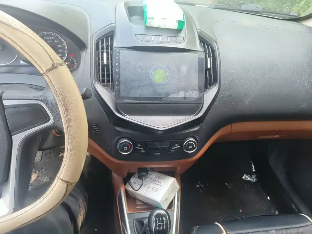 Geely King Kong — миниатюра 14