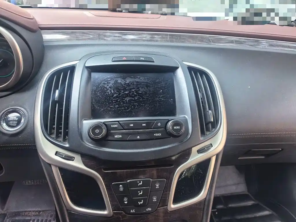 Buick LaCrosse — миниатюра 6