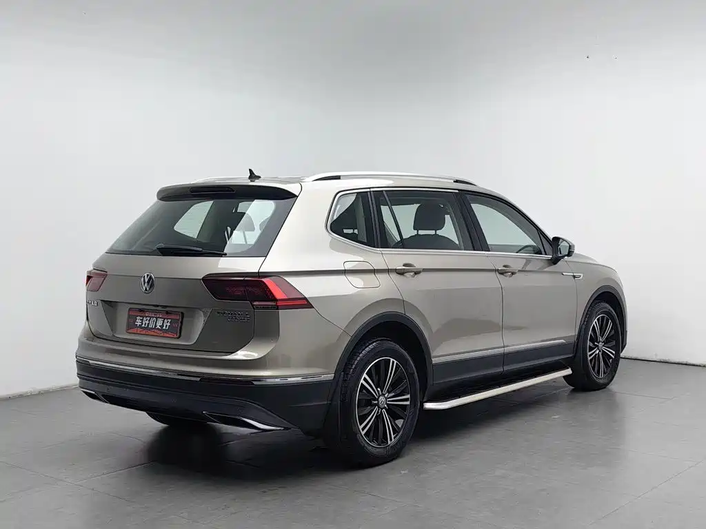 Volkswagen Tiguan L — миниатюра 2