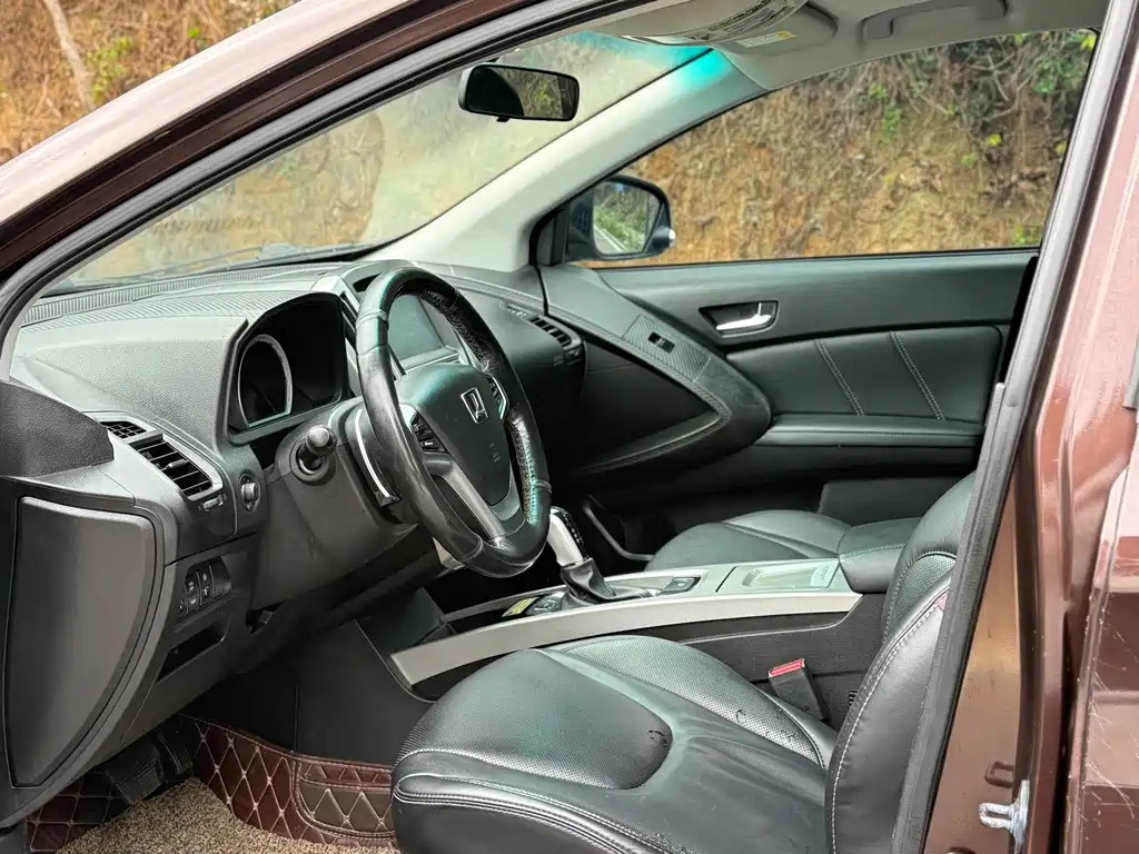 LUXGEN EXCELLENT 6 SUV