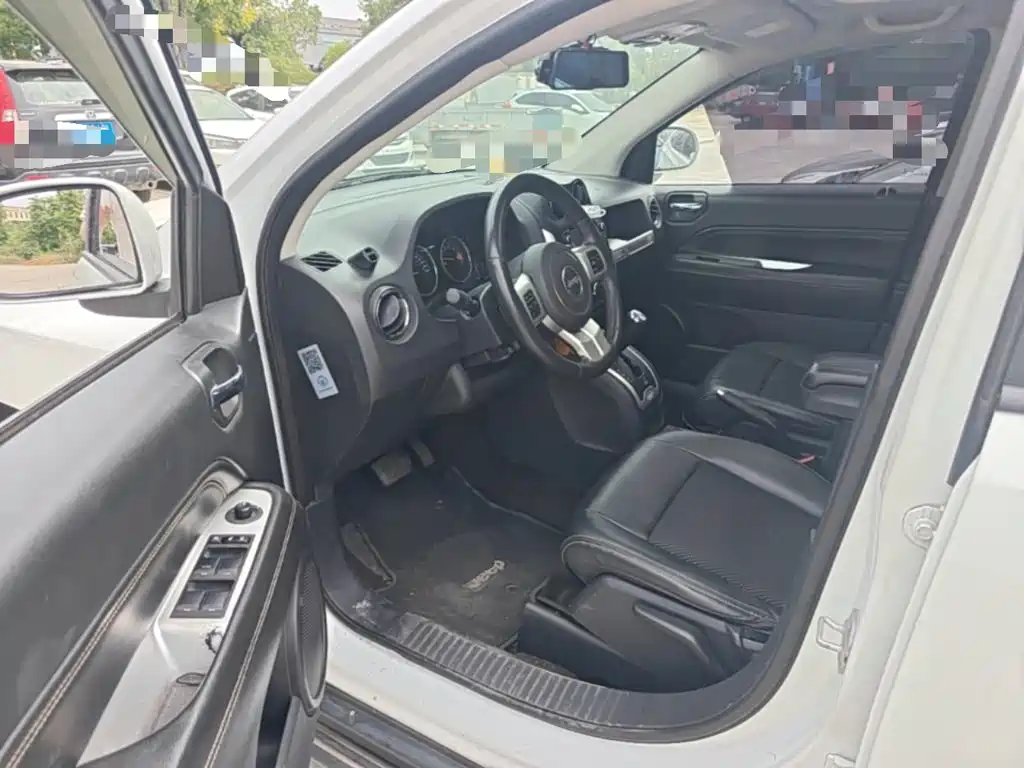 Jeep Compass (Import) — миниатюра 16