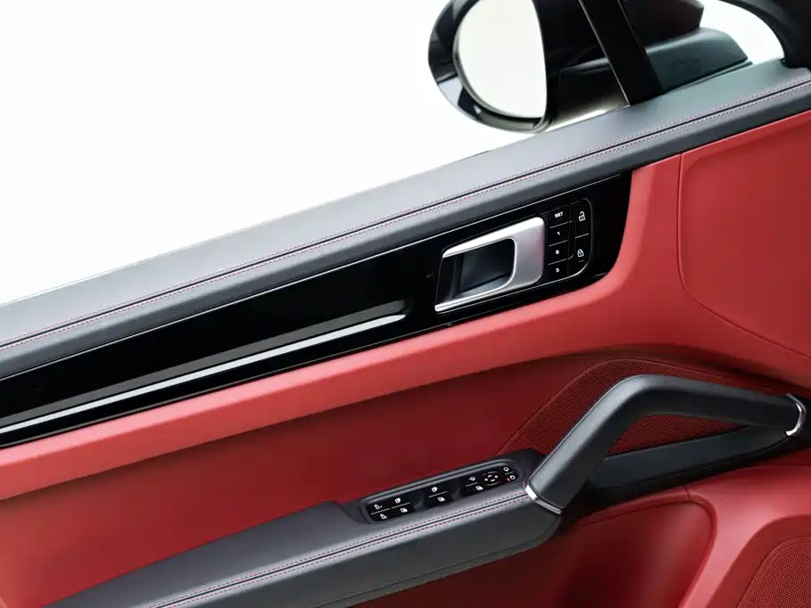 Porsche Cayenne — миниатюра 17