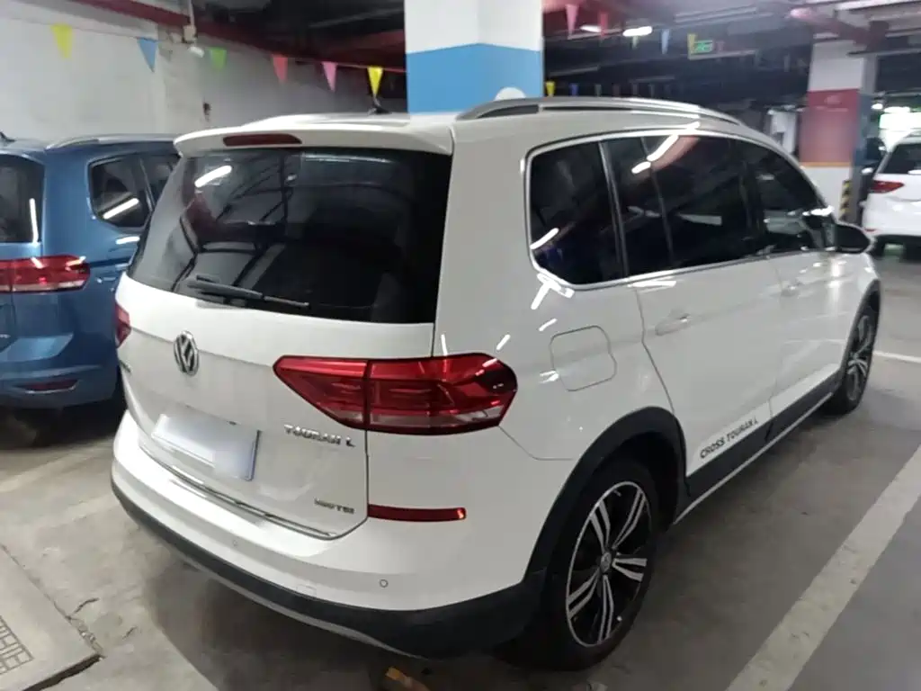 Volkswagen Touran — миниатюра 7