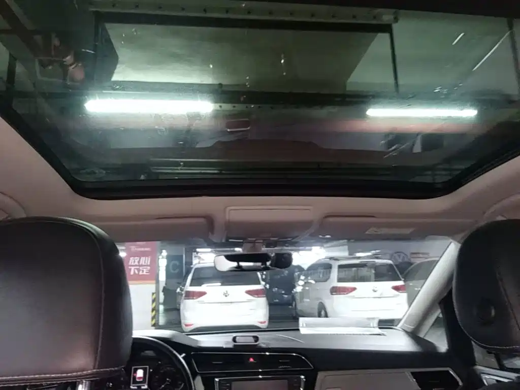 Volkswagen Touran — миниатюра 18