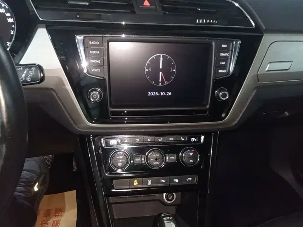 Volkswagen Touran — миниатюра 13