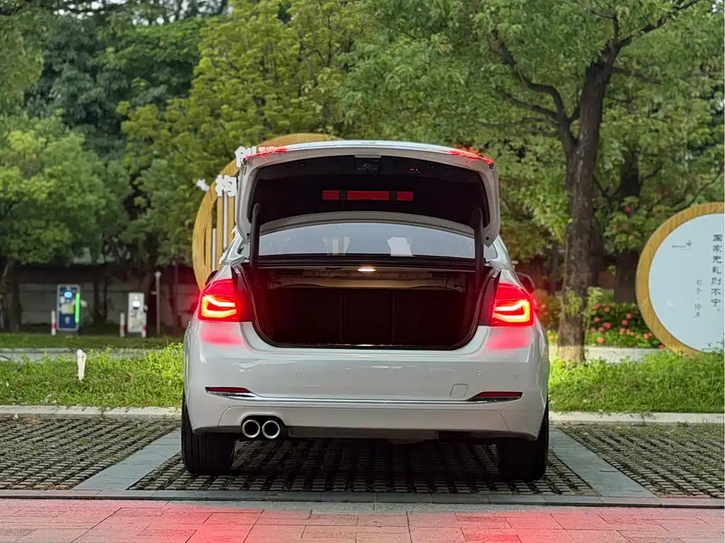 BMW 3 Series — миниатюра 22