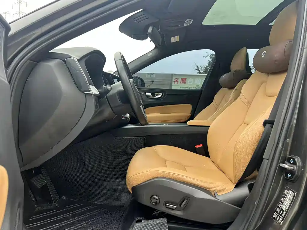 Volvo XC60 — миниатюра 4