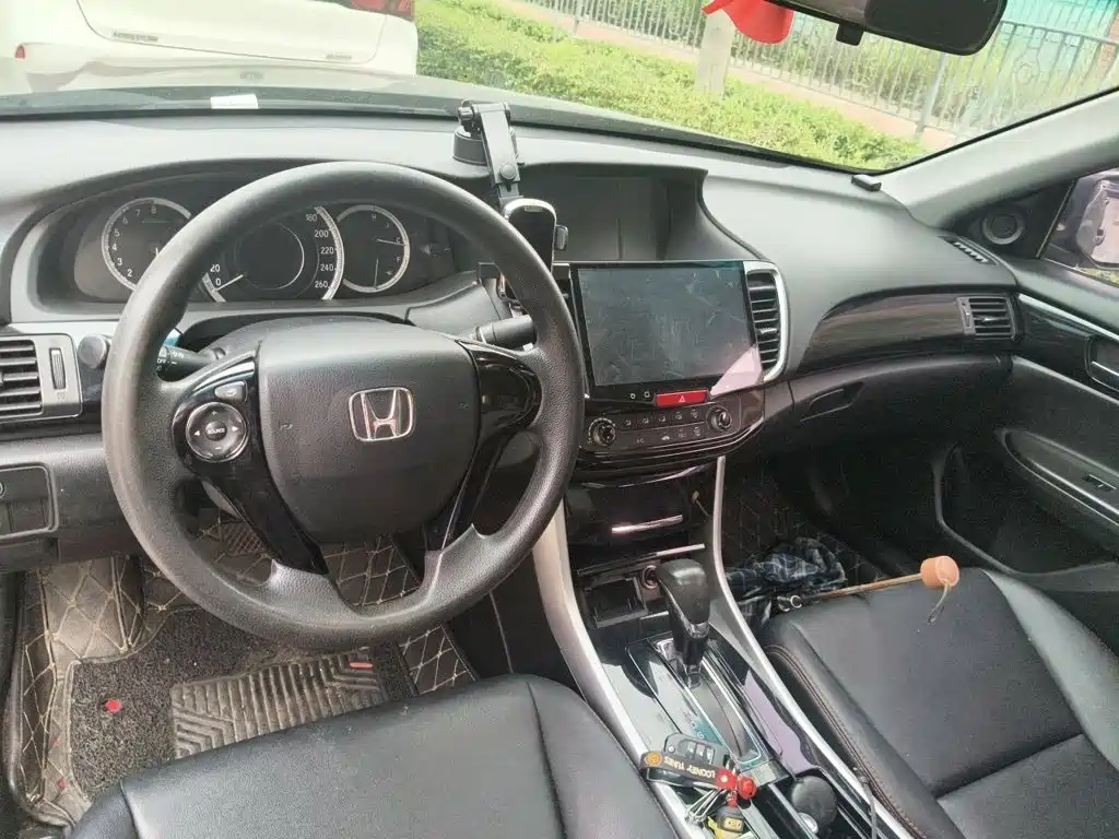 Honda Accord — миниатюра 5