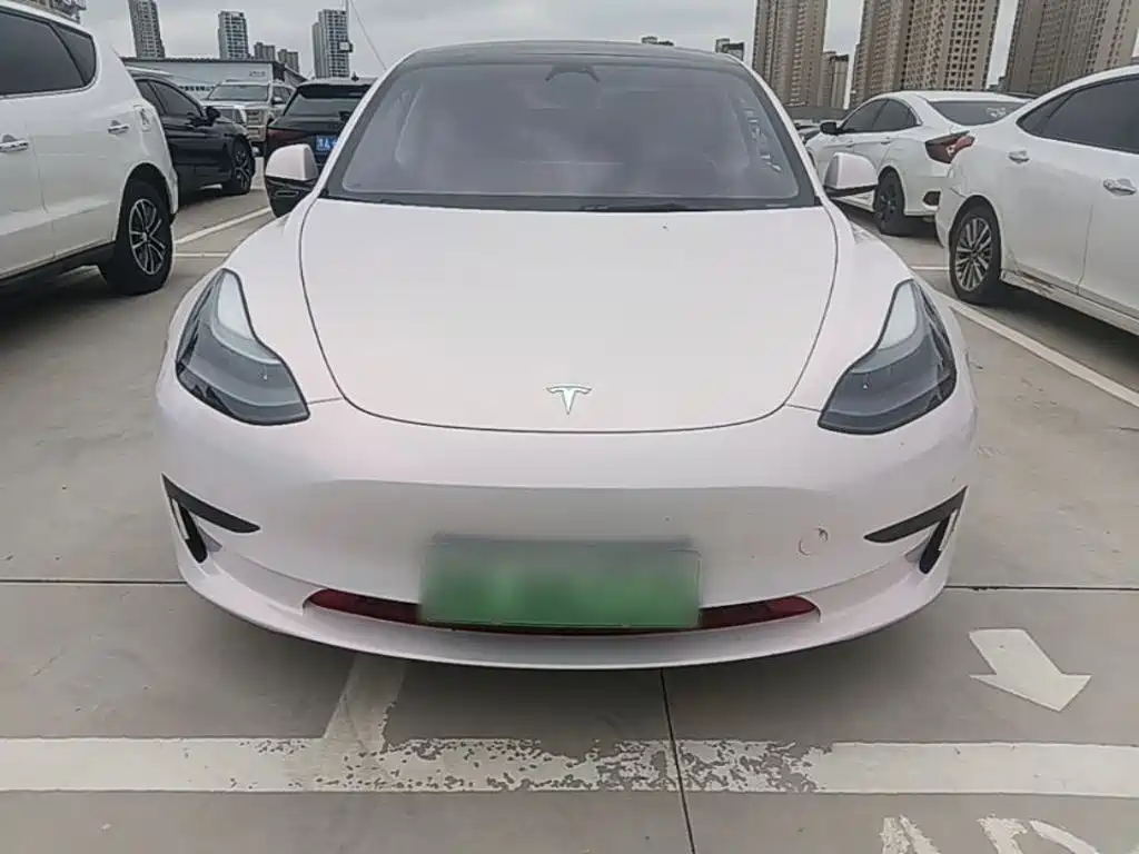 Tesla Model 3 — миниатюра 3