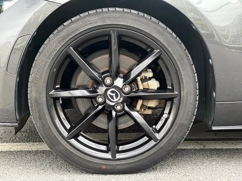 Mazda MX-5 — миниатюра 8