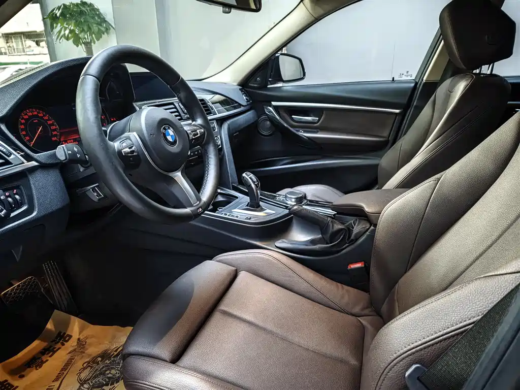 BMW 3 Series - фото 7