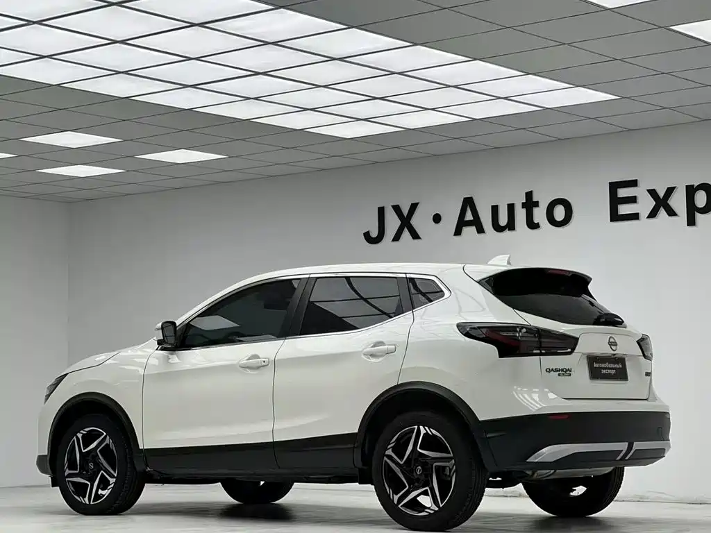 Nissan Qashqai — миниатюра 8