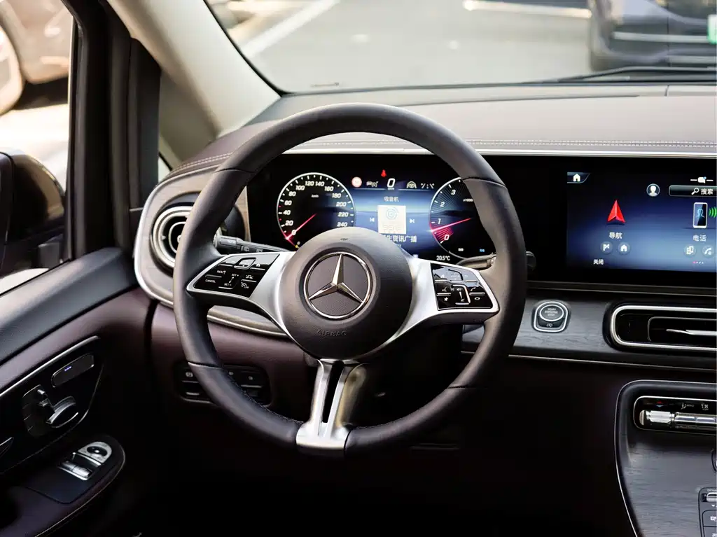 Mercedes-Benz V-Class — миниатюра 19