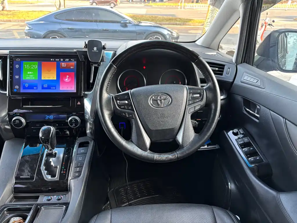 Toyota Alphard 2018 3.5L Luxury