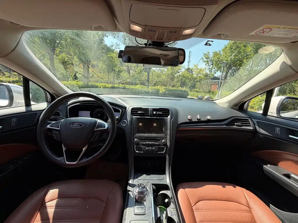 Ford Mondeo — миниатюра 10